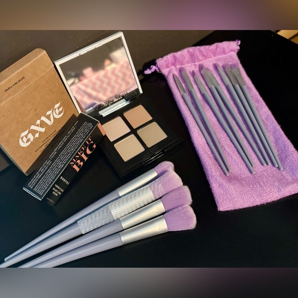 GXVE & MORPHE MAKEUP BUNDLE - Picture 2 of 13